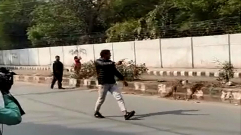 CAA protest, man shoots at Jamia student video, Shaheen Bagh