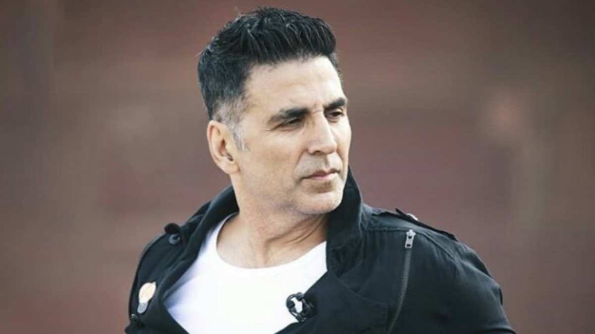 Akshay Kumar rubbishes reports of booking chartered flight for sister,  warns of legal action -