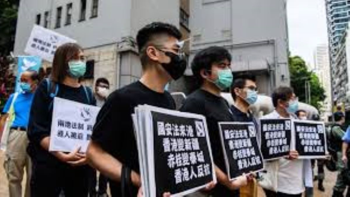 Hong Kong University’s ruling body members urge reversal of students campus ban