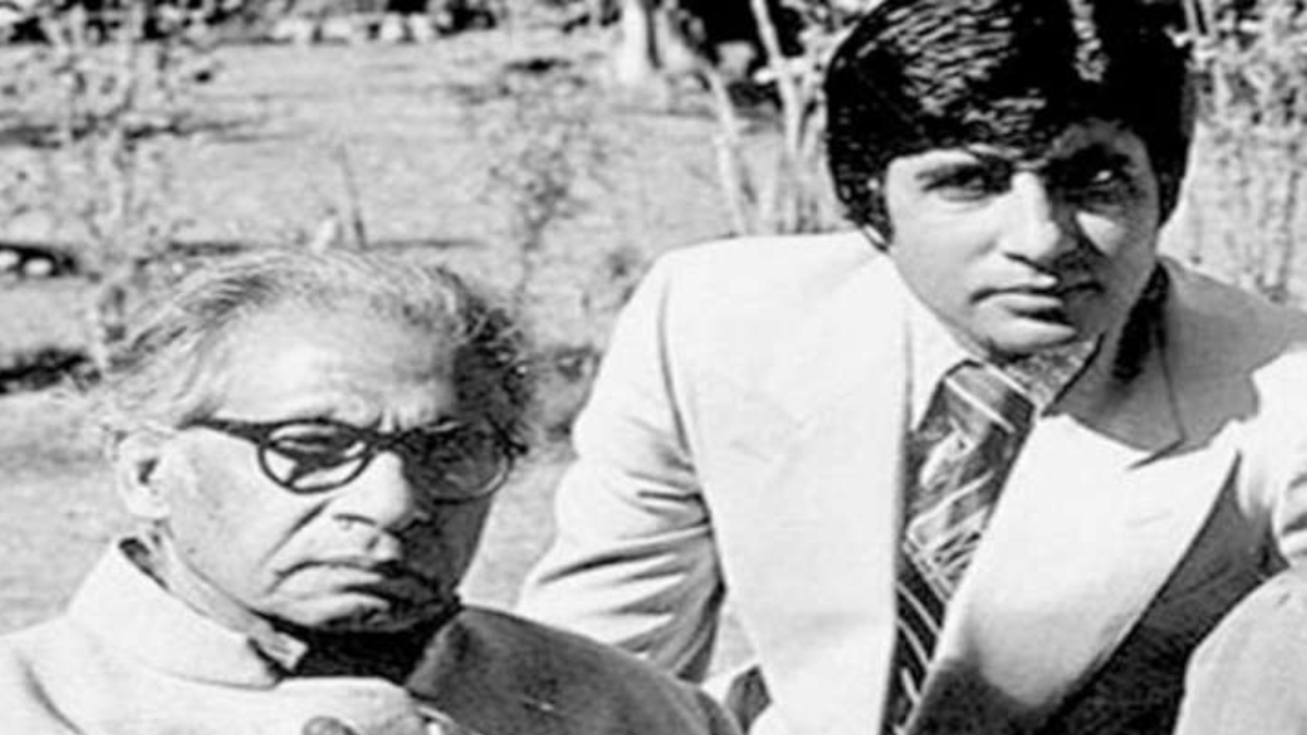 Amitabh Bachchan with his father Harivansh Rai Bachchan