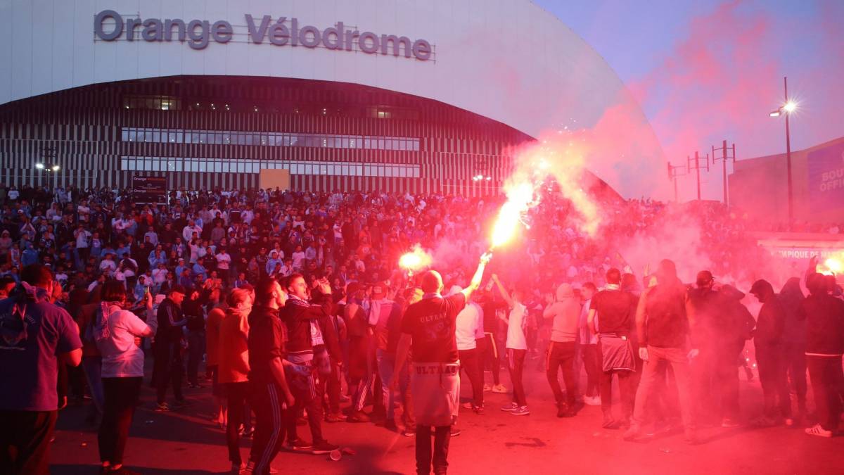 148 PSG fans arrested in clashes with riot police after UEFA Champions