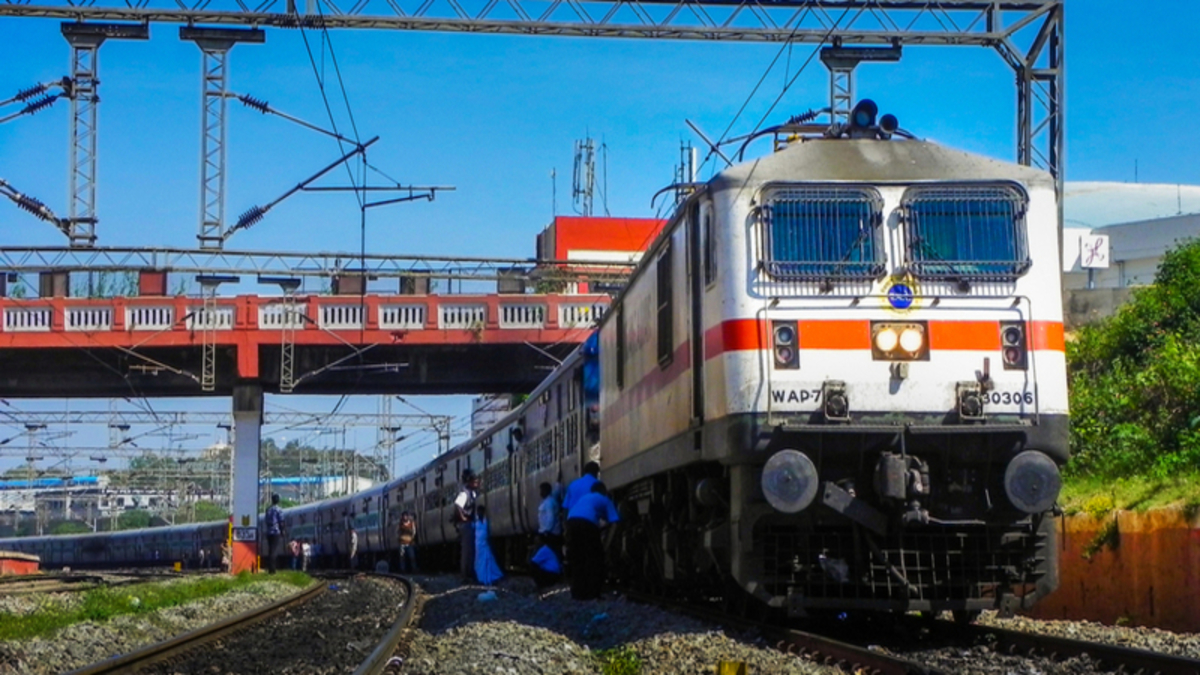 Central Railway achieves 100 pc electrification of entire broad gauge network