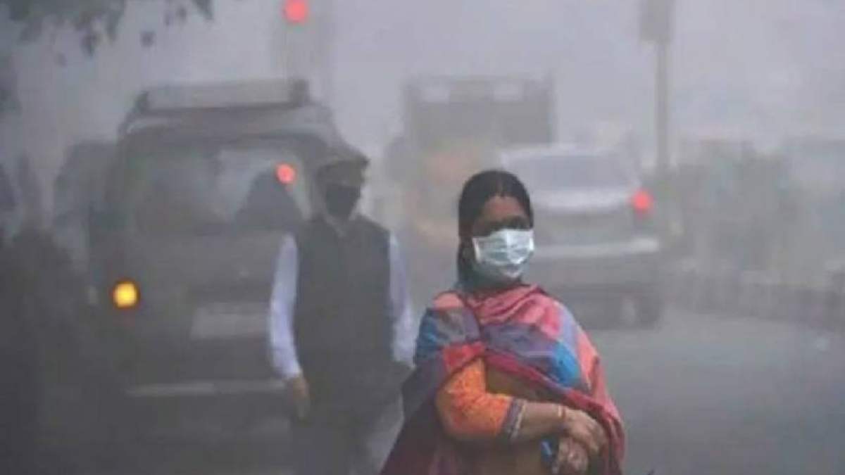 Delhi chokes as air quality turns 'severe', Arvind Kejriwal launches 'Green Delhi' app 1 Delhi pollution