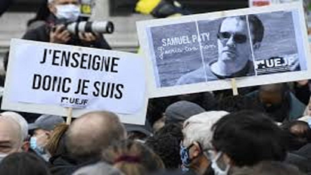 Teacher beheaded in France