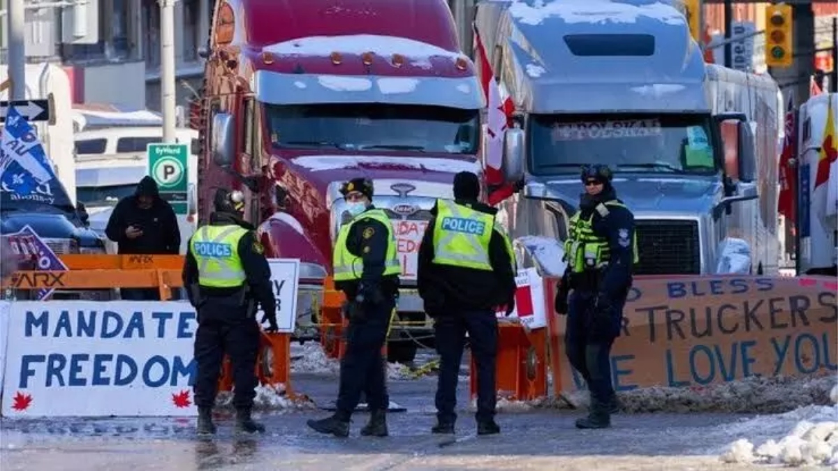 70 arrested, 21 vehicles towed to end truckers protest in Canada