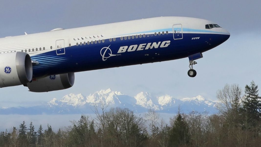 Boeing halts operations in Russia