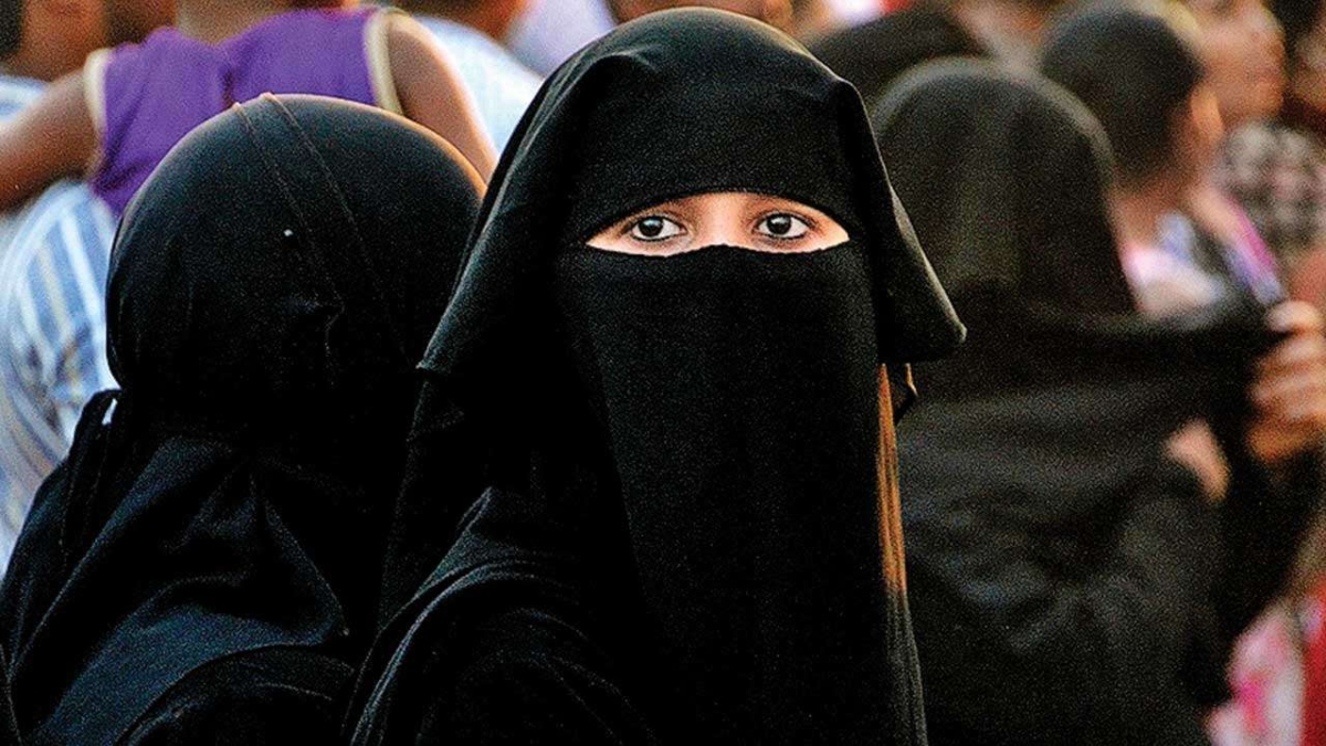 Karnataka: SC assures to consider listing hijab ban before 3-judge bench