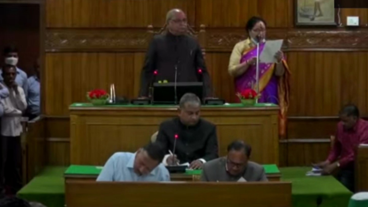 Newly-elected Uttarakhand MLAs swear in: All eyes on CM face