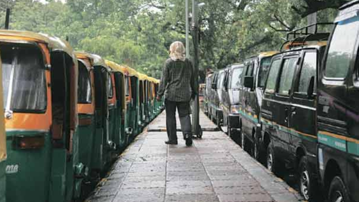 No relief in sight, Delhi auto & cabs threaten strike against CNG price hike