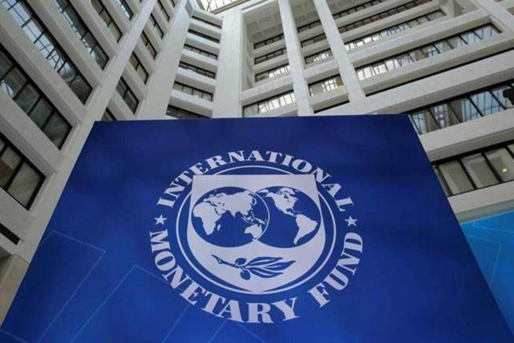 Pak FM travels to the United States to meet with the International Monetary Fund (IMF)