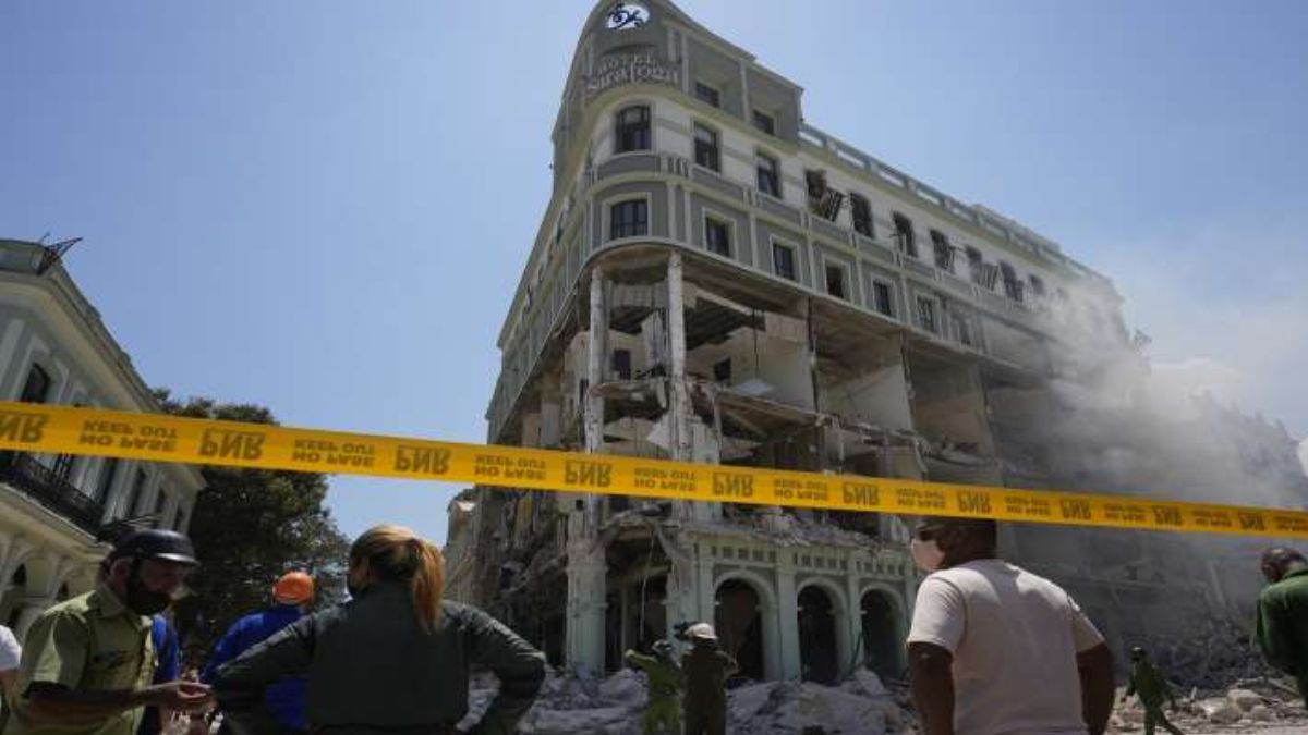 A powerful explosion at the Saratoga Hotel rocked Havana on Friday
