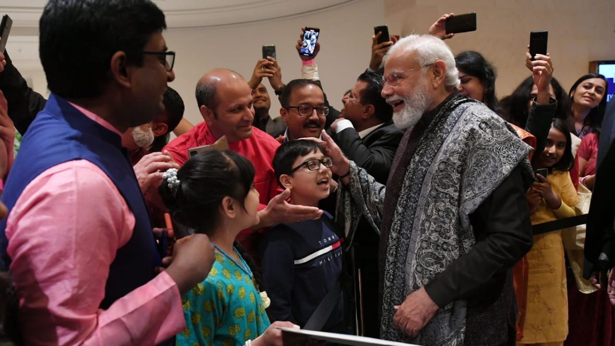 PM Modi being greeted by members of the Indian diaspora in Berlin