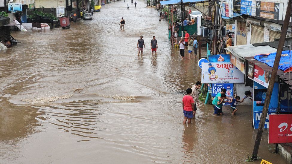 gujarat floods 780673 MmKwUiF0