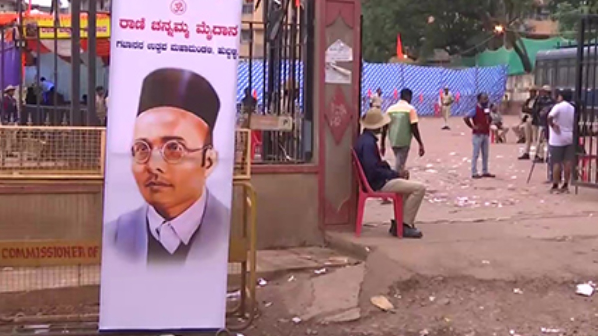 Karnataka: Banner with Veer Savarkar’s poster at Ganesh Pandal removed from Hubballi Idgah Maidan