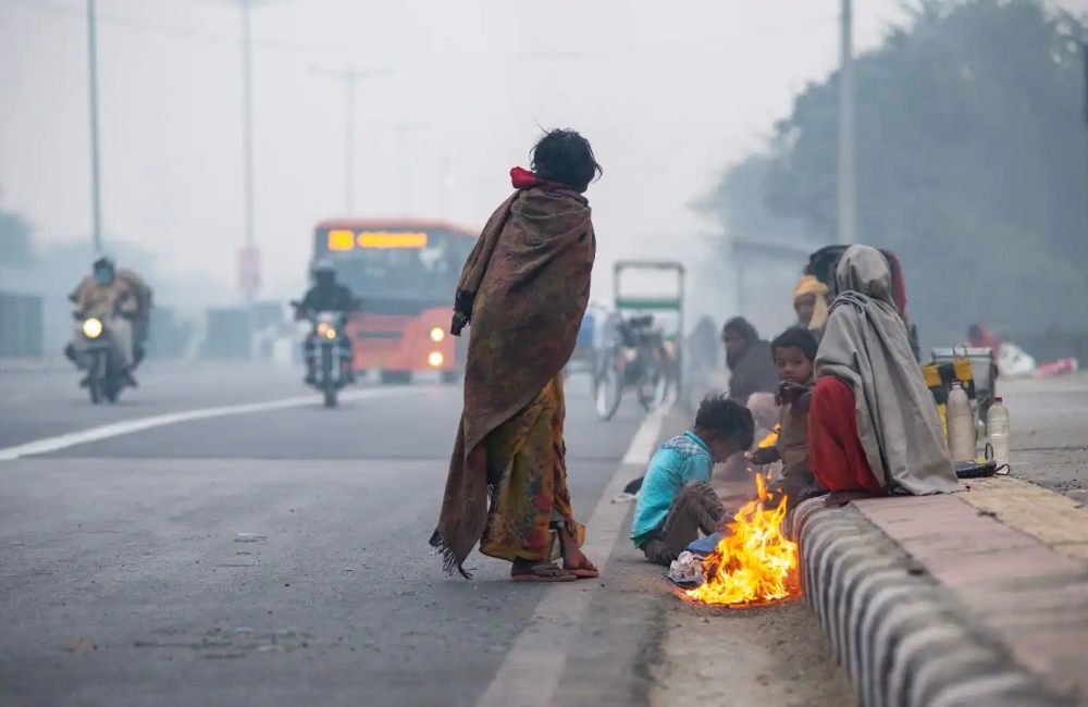 Delhi Temp Drops to 12-Degree Celsius; Check Minimum Temp of NCR Here