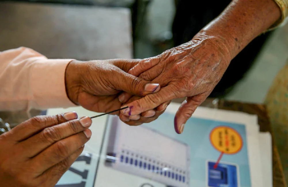 Gujarat Records 59 PC Voter Turn Out in Second Phase