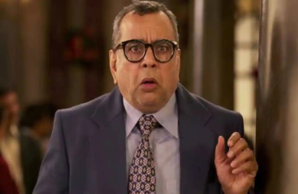 Actor Paresh Rawal Issues Apology for his remarks