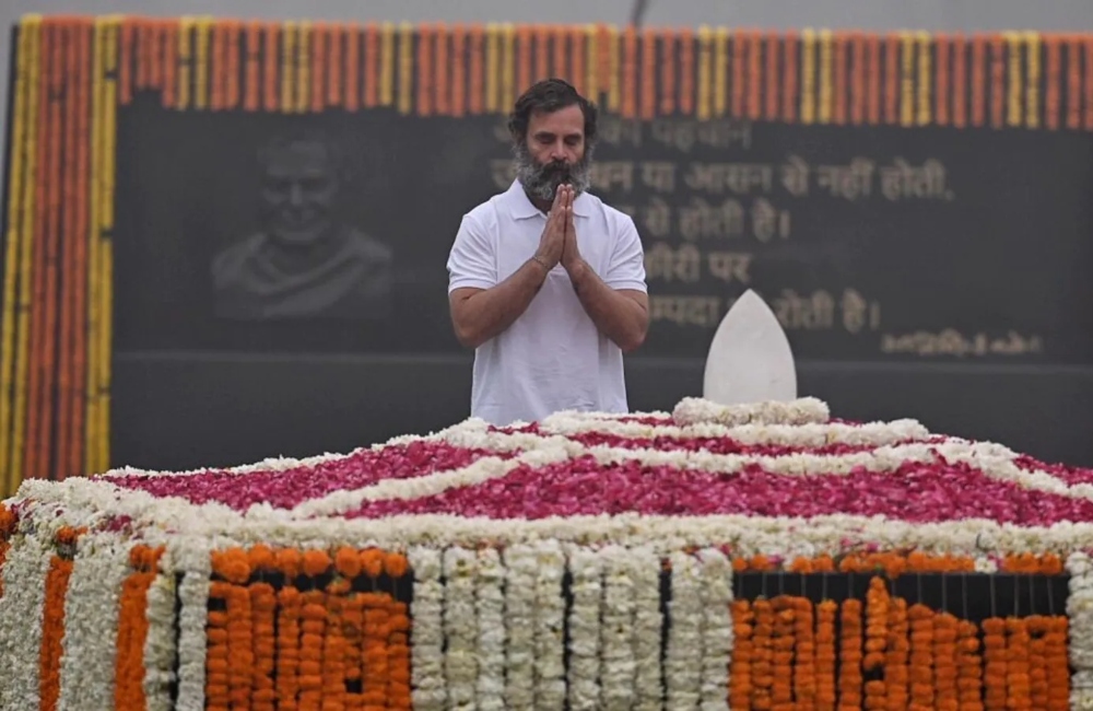 Rahul Gandhi Pays Tribute to Fmr PM Vajpayee