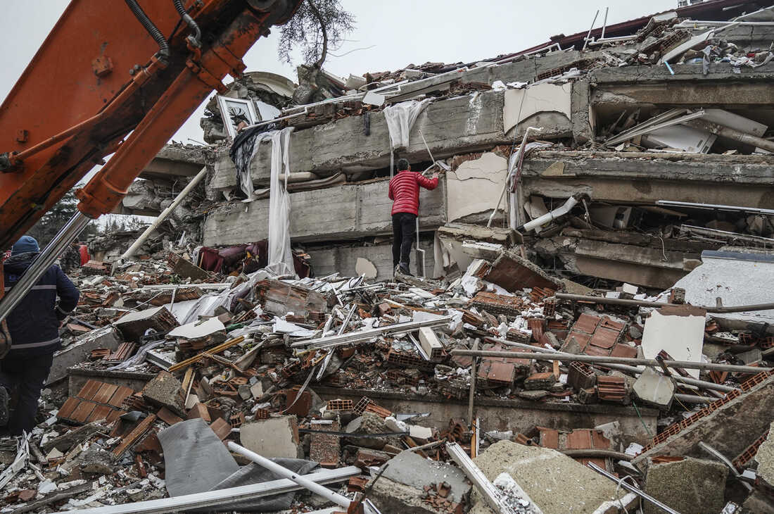 3 killed, 213 injured as two earthquakes shatter lives in Turkey