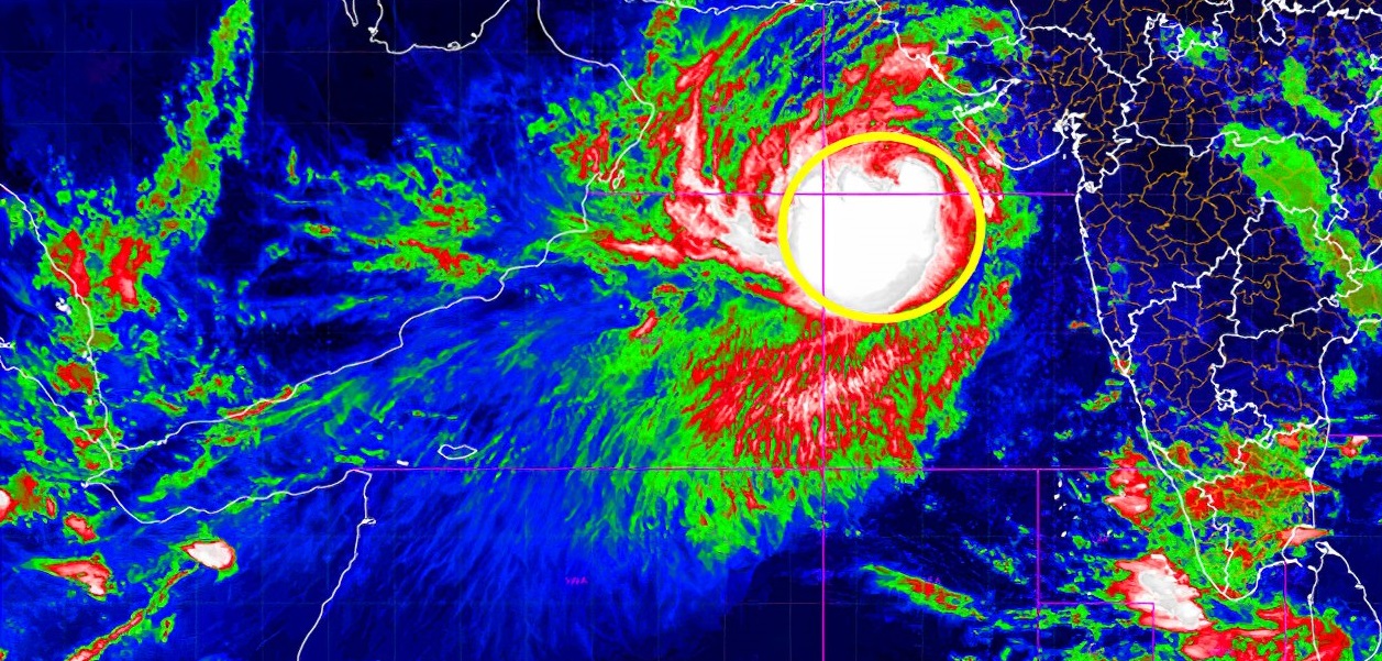 Cyclone Biparjoy: Army, Navy and IAF teams on standby for relief operation