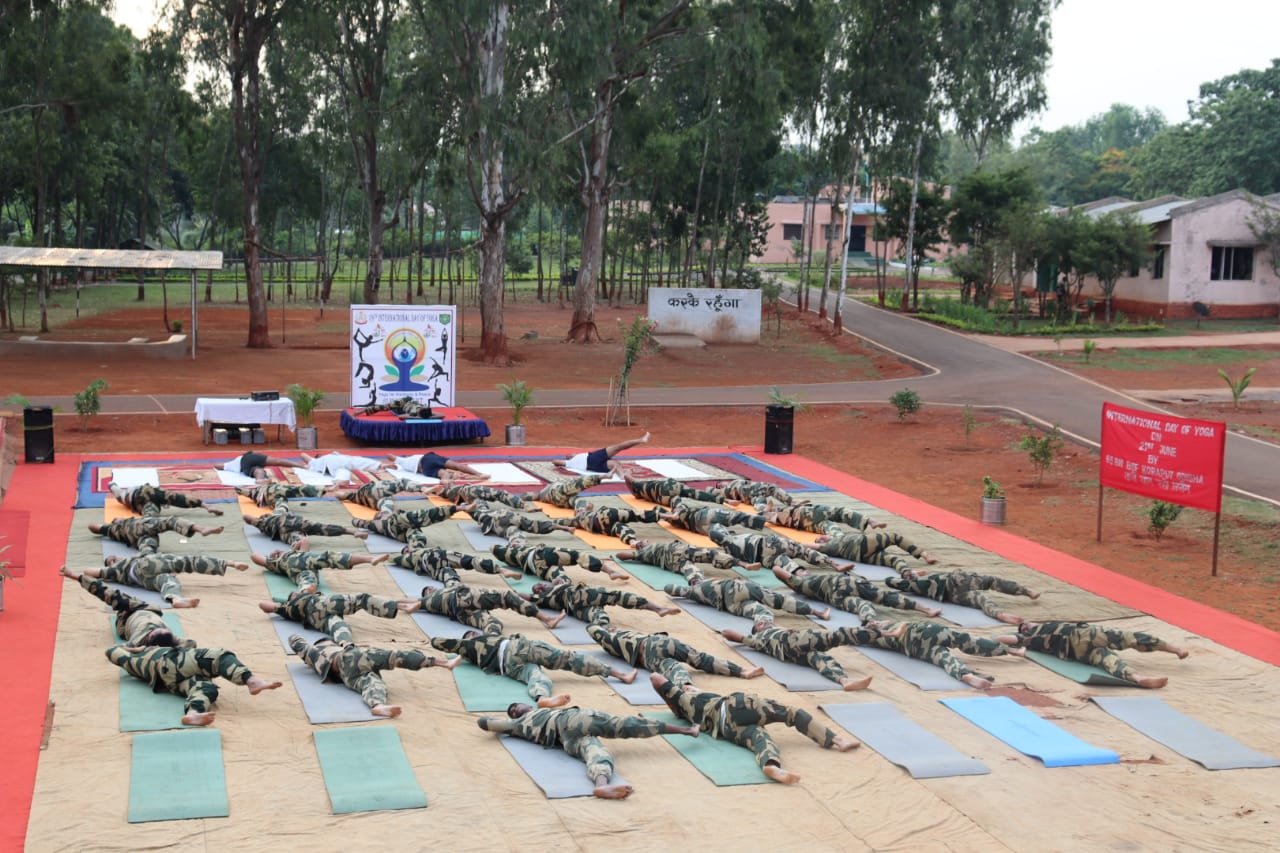 Indian Army jawans perform yoga