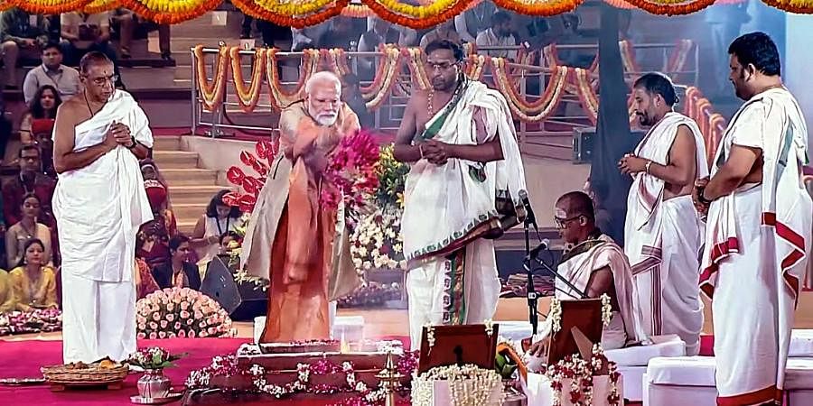 Prime Minister Modi performs ‘puja’ at ITPO complex