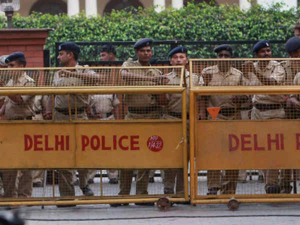 08 1452238096 delhi police