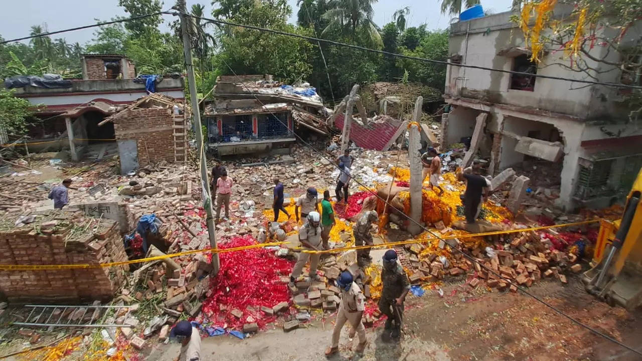 Death Toll in Bengal Duttapukur Firecracker Factory Explosion Climbs to 8