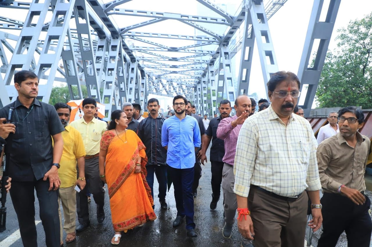 FIR registered against Aditya Thackeray for illegally inaugurating Bridge