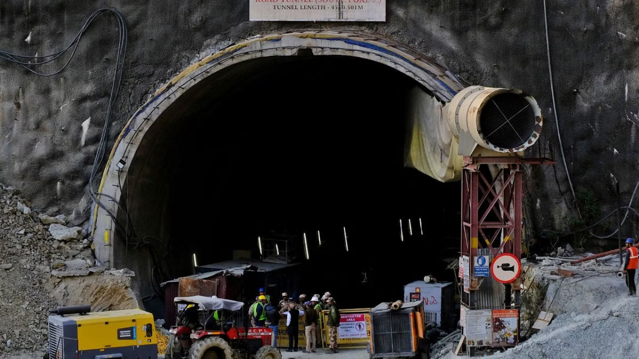Manual Drilling Initiates in Uttarkashi’s Silkyara Tunnel