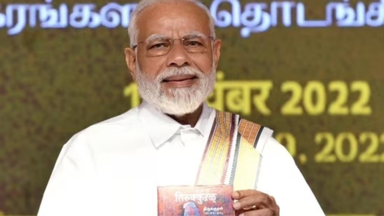 Kashi Tamil Sangamam: PM Modi Arrives in Varanasi for Inauguration