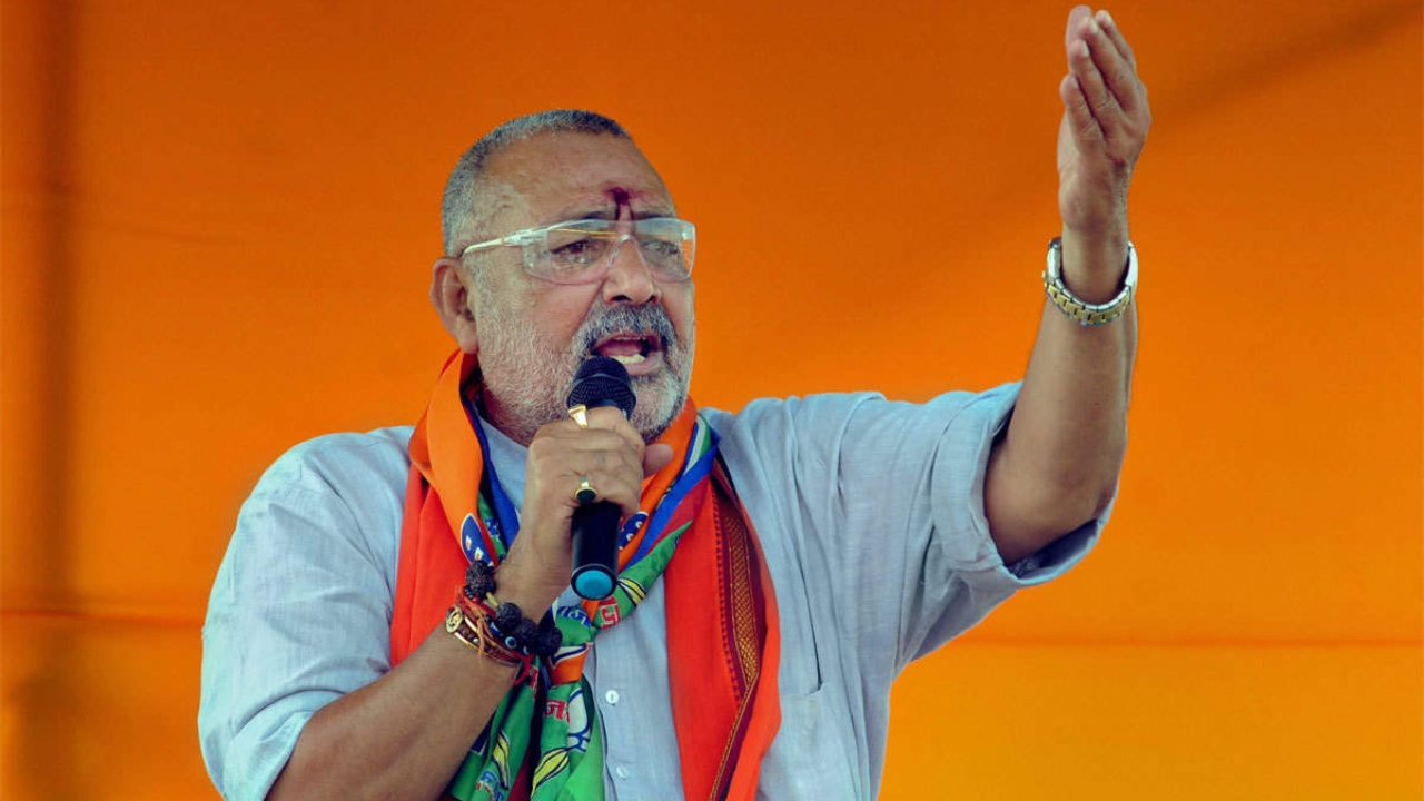 Union Minister Giriraj Singh Calls for Hindus to Preserve Religion by Opting for Only ‘Jhatka’ Meat