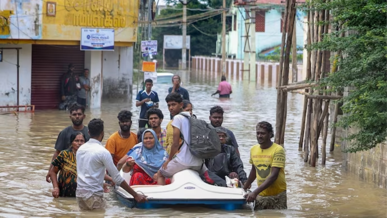 Tamil Nadu Rain Fury Claims 10 Lives, Schools and Colleges Shut in Multiple Districts