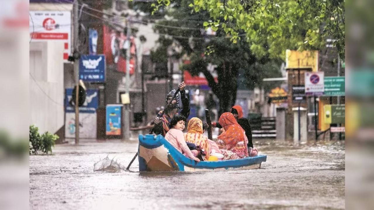 Severe Cyclonic Storm ‘Michaung’ Claims Eight Lives in Tamil Nadu; Chennai Battling Waterlogging