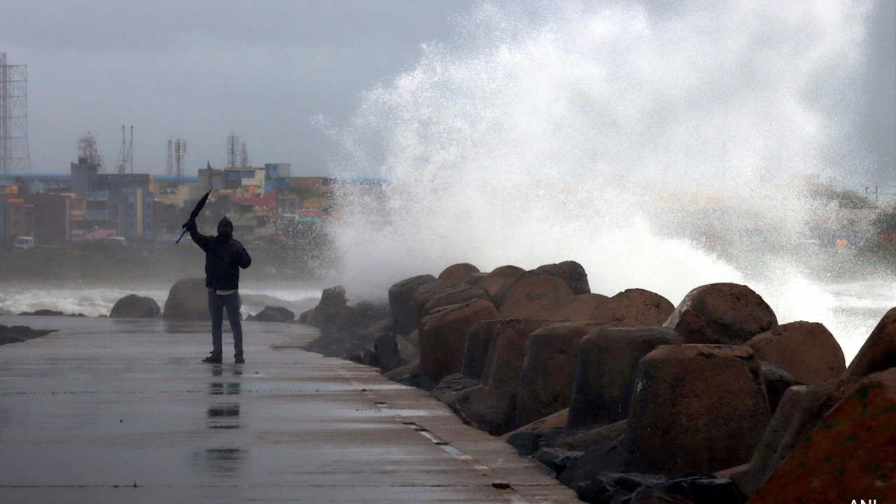 Cyclone ‘Michaung’ Set to Make Imminent Landfall in Andhra Pradesh, Measures Underway