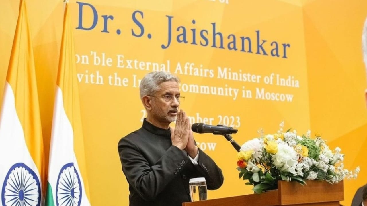 EAM Jaishankar signs documents on Kudan Kulam Nuclear Power Plants during his visit to Russia
