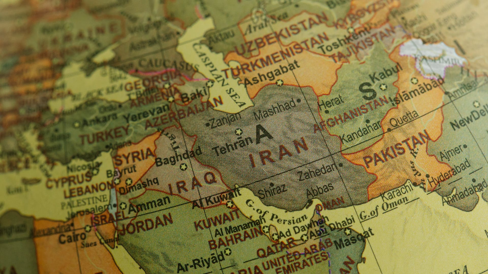 Iran bans Afghan market vendors in Mashhad amid growing tensions