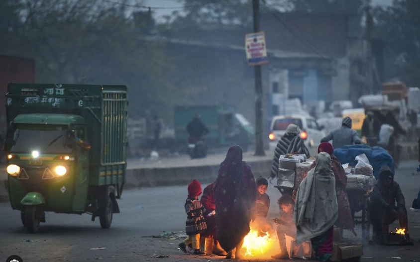 Freezing Conditions Grip Delhi and UP, Residents Struggle for Warmth