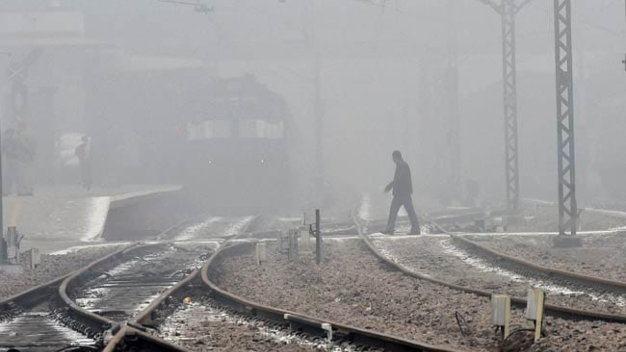 Fog Disrupts Train Services in Delhi as 26 Trains Run Behind Schedule