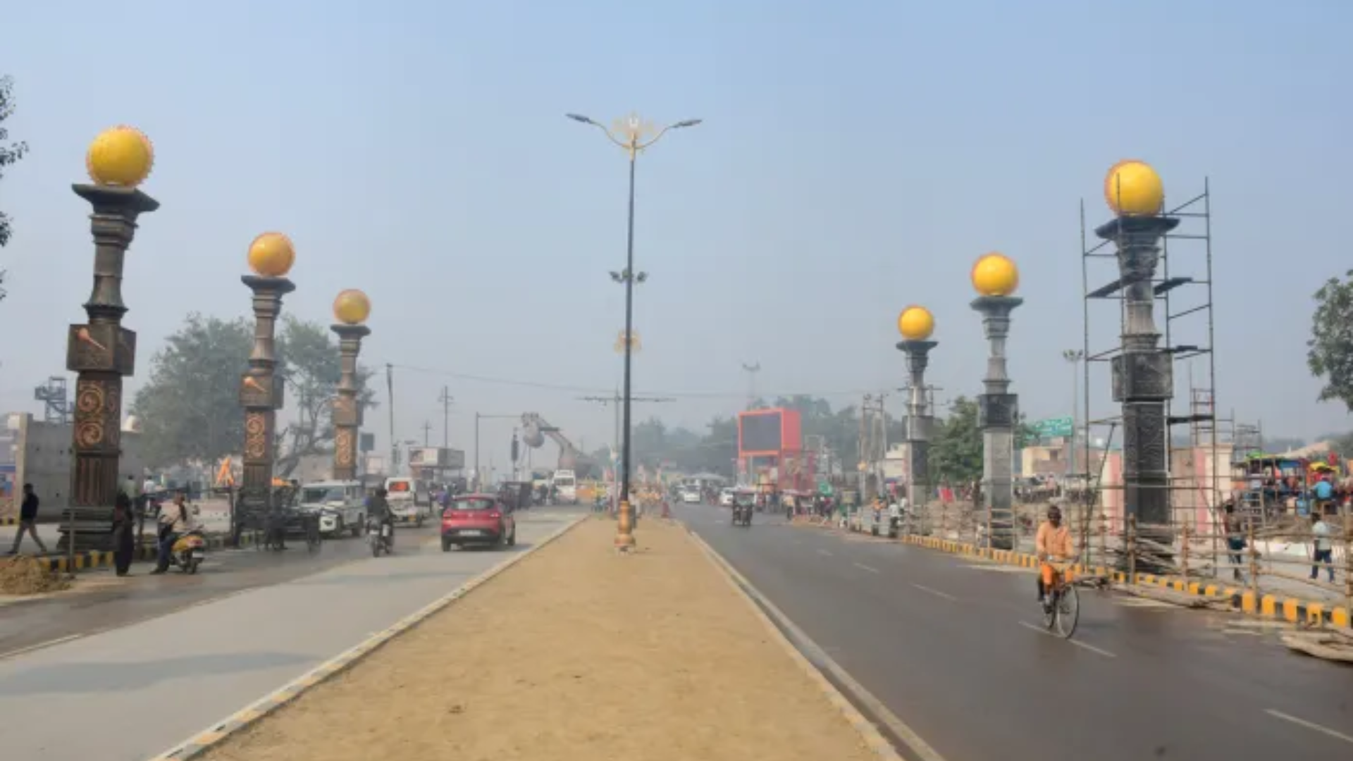 Ayodhya Prepares for Grand ‘Pran Pratishtha’ Ceremony with World’s Longest Solar Light Line
