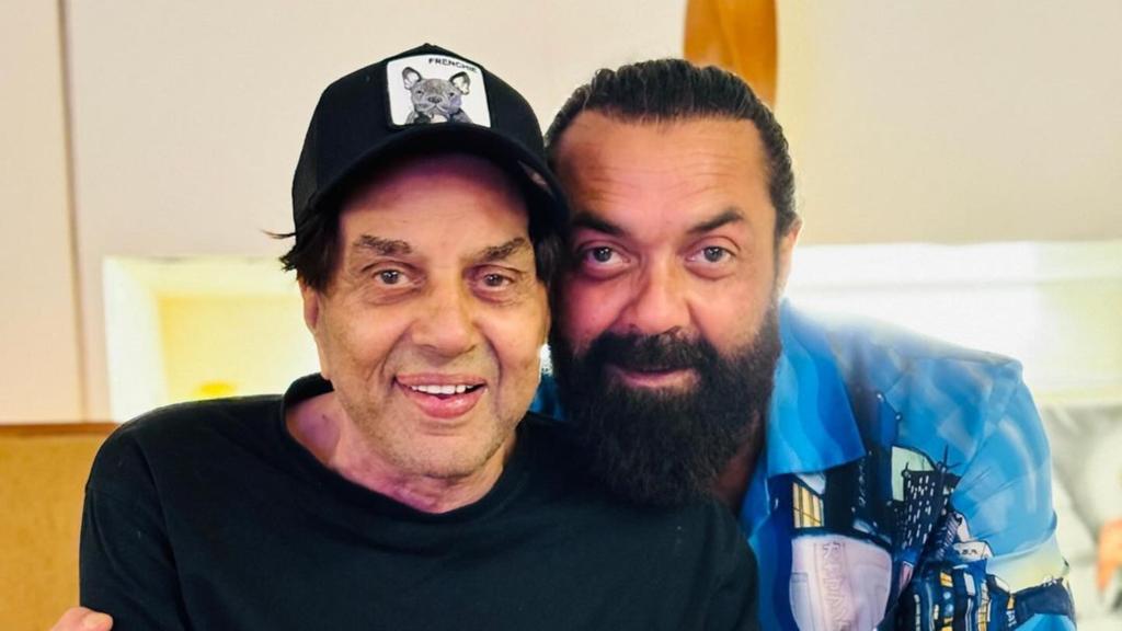 Bobby Deol drops picture with his “world” Dharmendra!