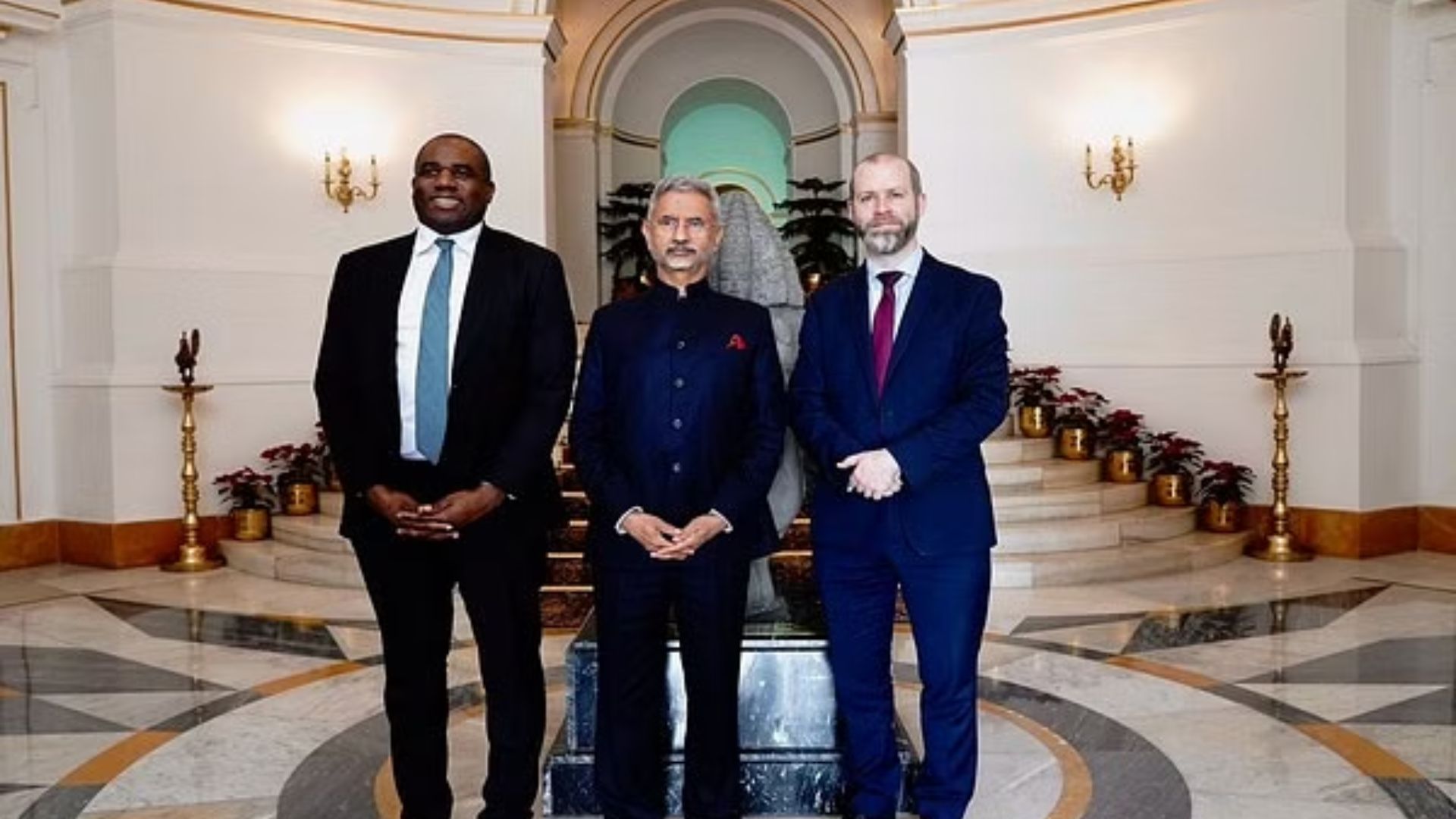 Jaishankar discusses bilateral collaboration with British Shadow Secretaries David Lammy, Jonathan Reynolds