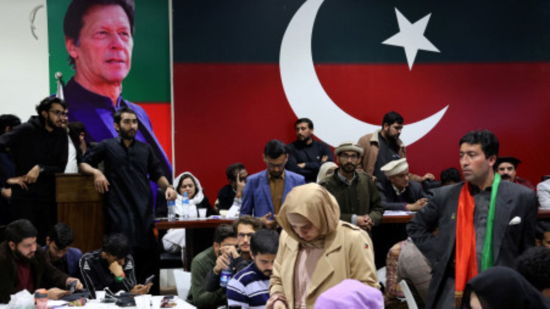 Pakistan election: Imran Khan’s Party Seeks Government Formation, threatens protests