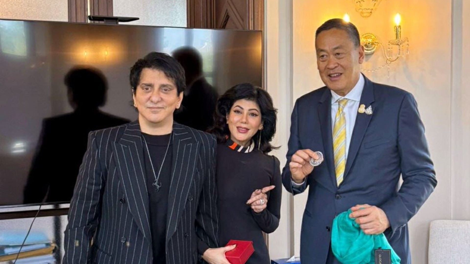 Nadiadwala Meets Thailand PM, Talks Film Collaboration