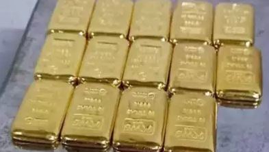Mumbai Customs Seizes 15.89 kg of Gold