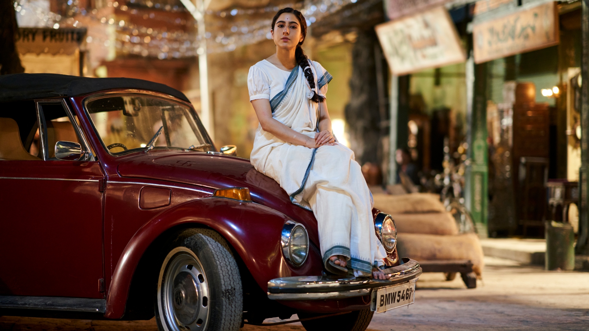 ‘Ae Watan Mere Watan’  Review: Sara Ali Khan Disappoints, Emraan Hashmi Shines in Forgettable Drama
