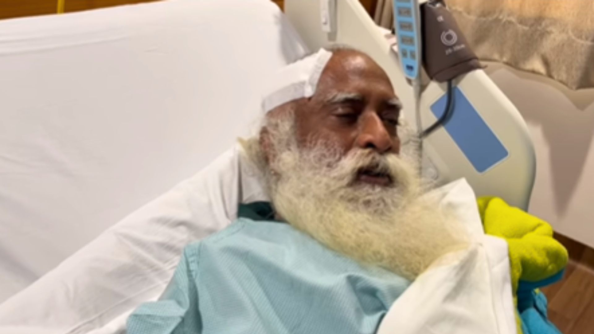 Sadhguru Undergoes Critical Surgery After Life-Threatening Bleeding In The Brain- Watch Video!
