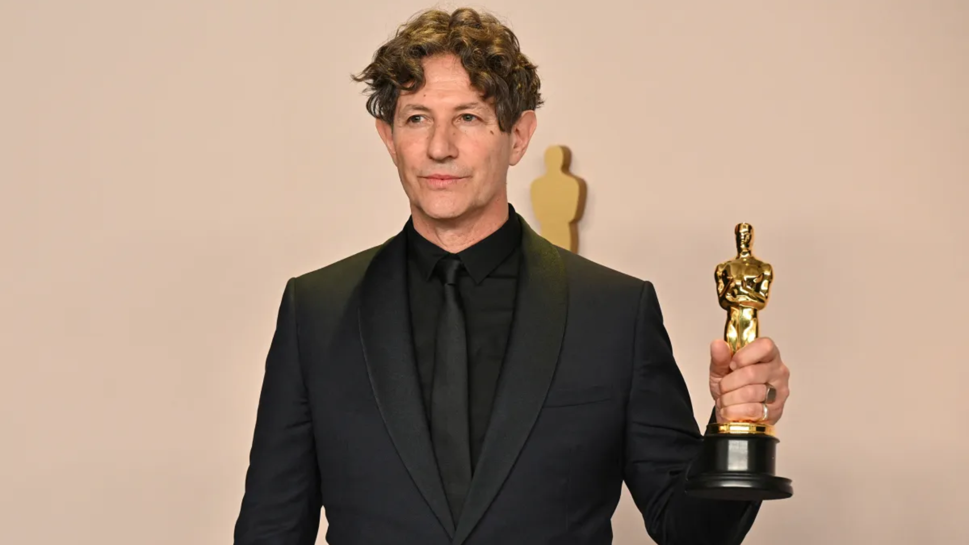 Jonathan Glazer’s Oscar Speech For ‘The Zone of Interest’ Denounced By More Than 1000 Jews In An Open Letter