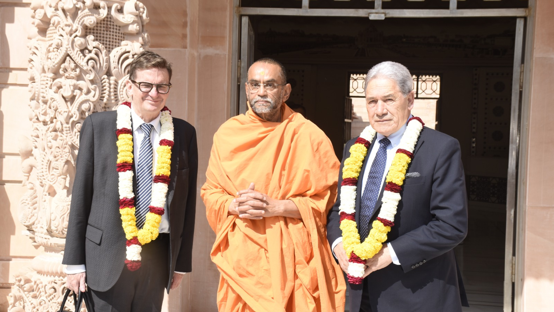 Winston Peters Visits Akshardham Temple During His India Visit