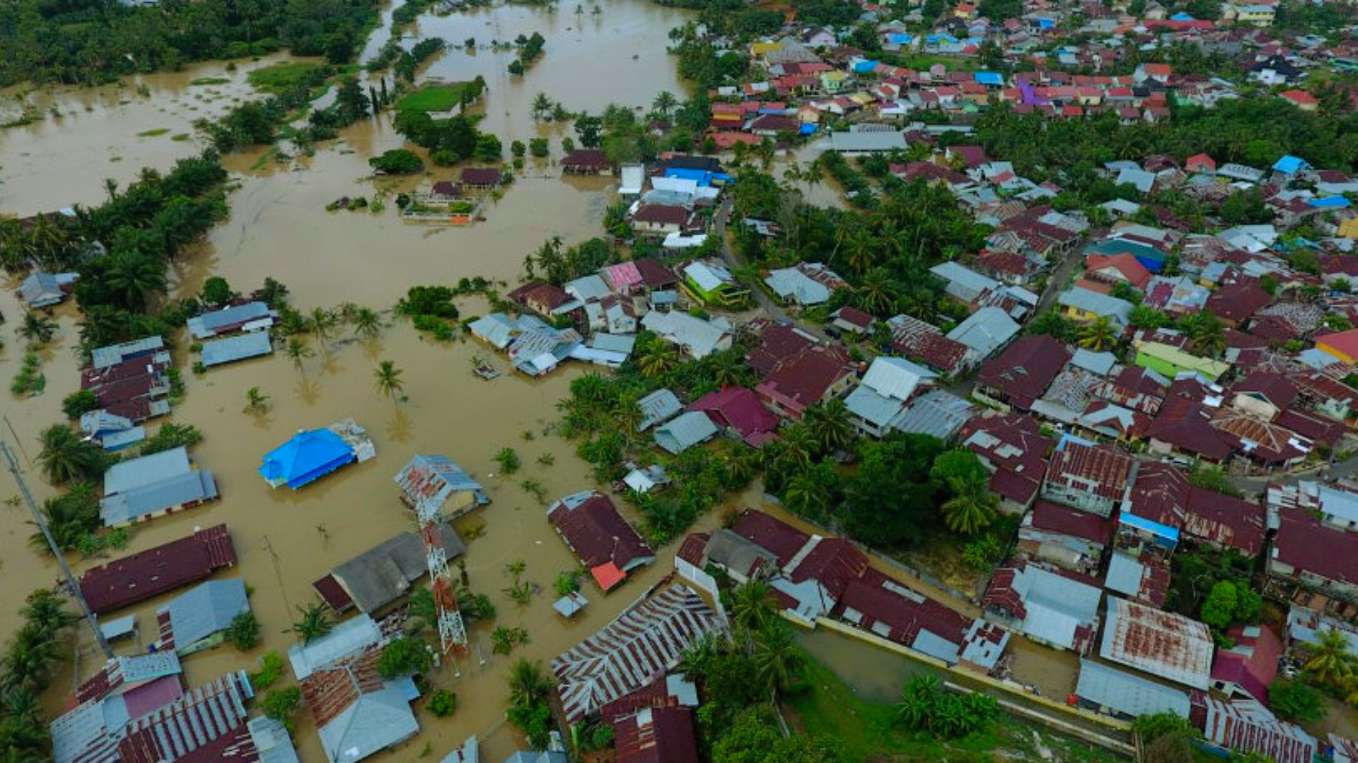 18 Dead, 5 Missing: Massive Landslide In Indonesia
